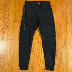 Nike Men's Black Jogger Pants Size 28